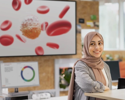 Femme faisant une présentation