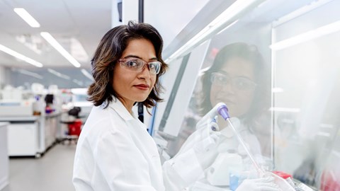 Woman Scientist working in the lab